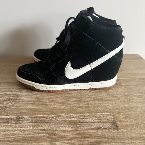 Nike Dunk Sky Hi Suede Wedge Sneakers Womens Size 7.5 Black and White in Box - Picture 3 of 8